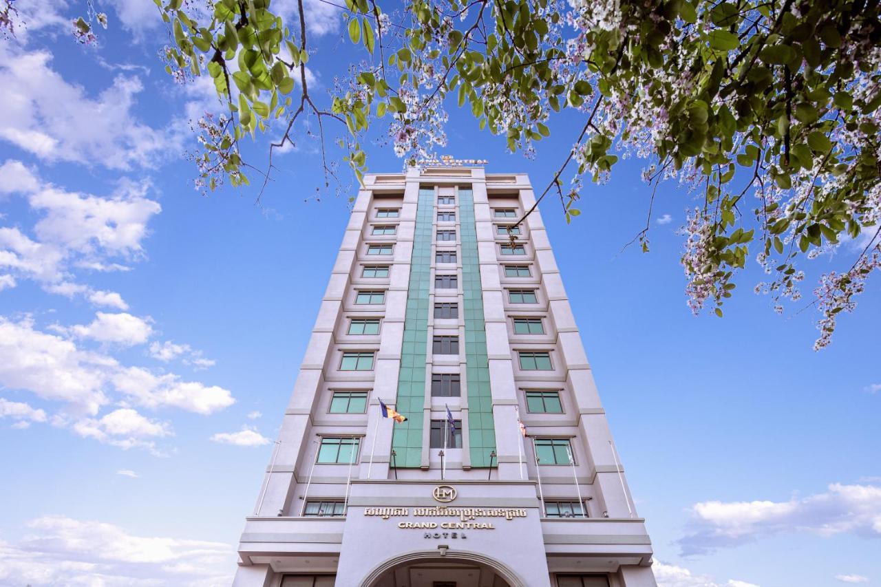 Hm Grand Central Hotel Phnom Penh Exterior photo