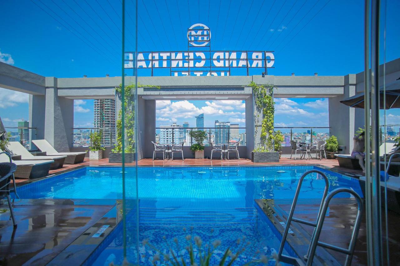 Hm Grand Central Hotel Phnom Penh Exterior photo